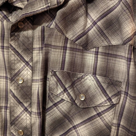 Wrangler Long Sleeve Pearl Snap Shirt - Picture 3 of 4